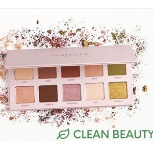 WANDER BEAUTY
Trailblazer Eyeshadow Palette